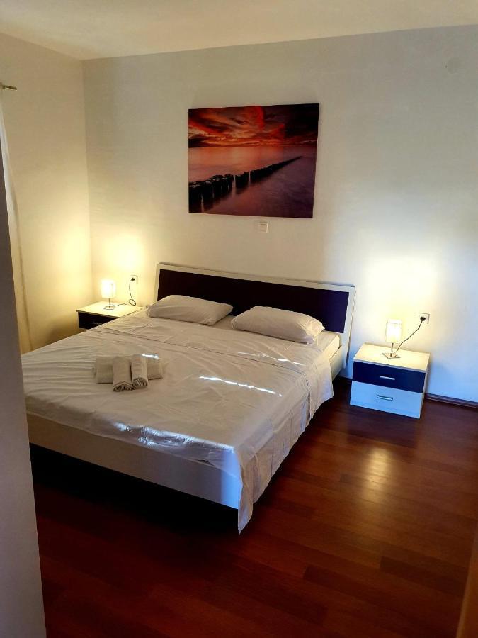 Apartmani Desnica Krusevo  Exterior photo