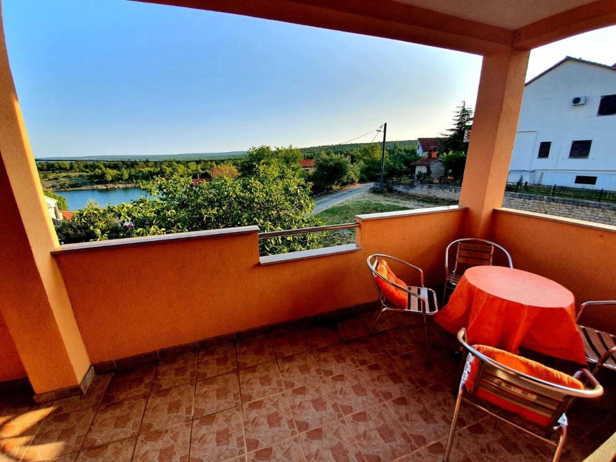 Apartmani Desnica Krusevo  Exterior photo